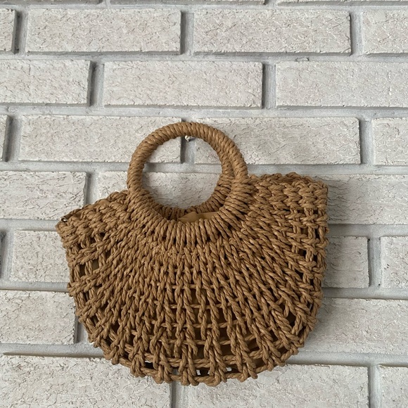 Stylish Tan Woven Women's Bag - Picture 2 of 4